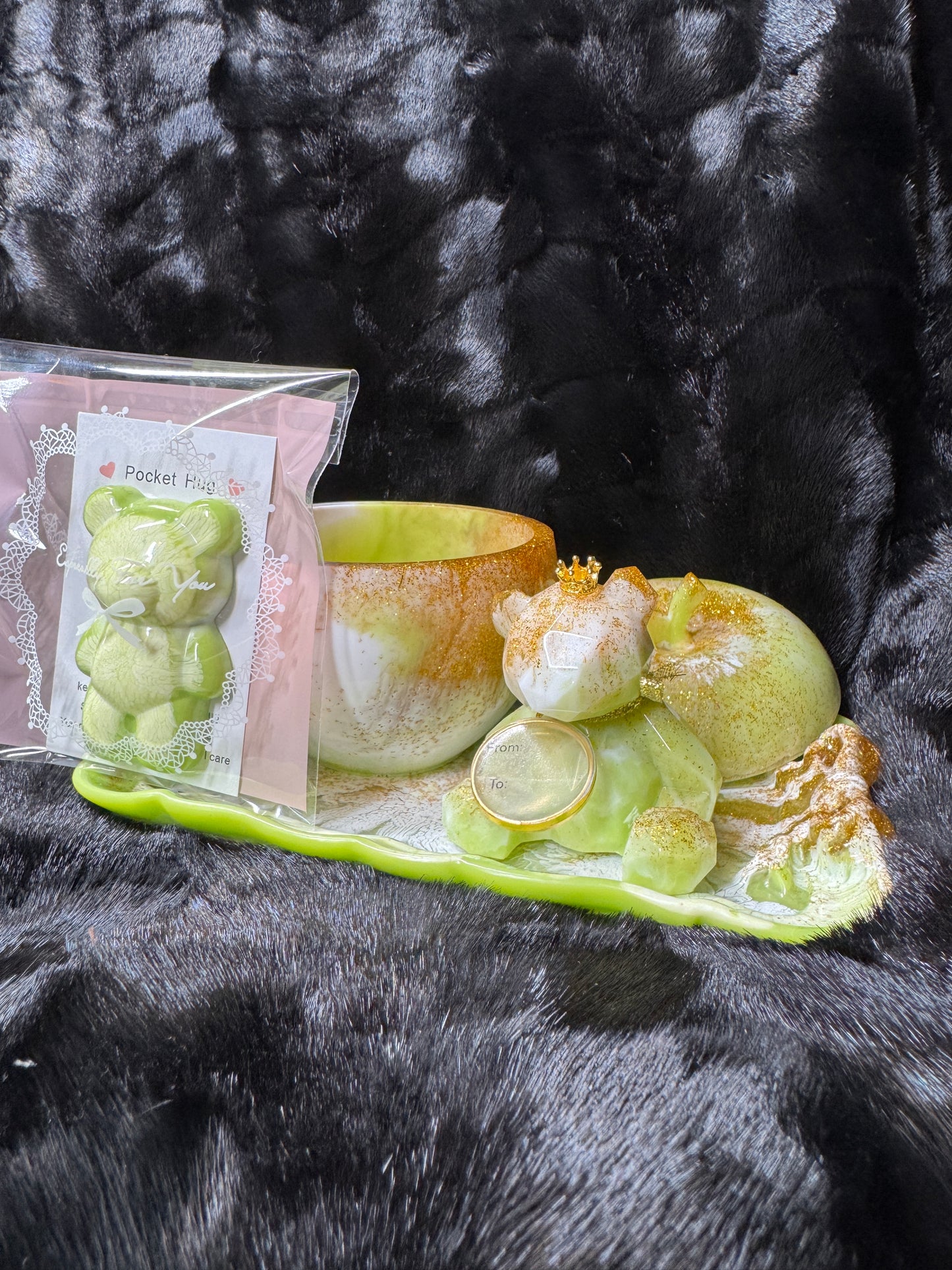 Golden Wishes - Baby Shower Gift Set